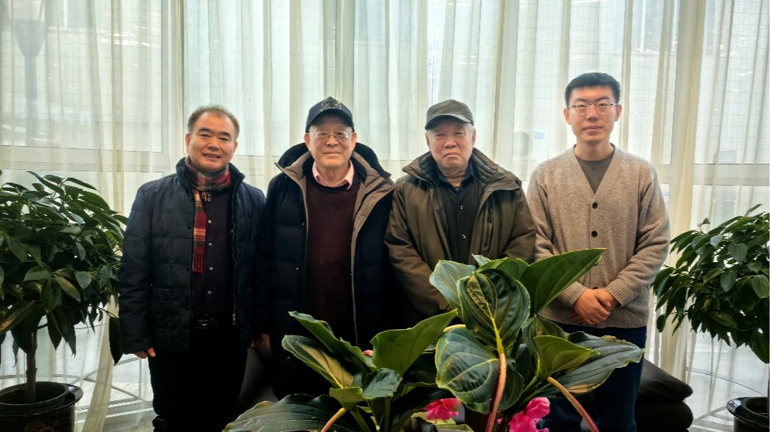 图书馆党总支书记杨春宇一行赴京寻访徐宗元先生后人