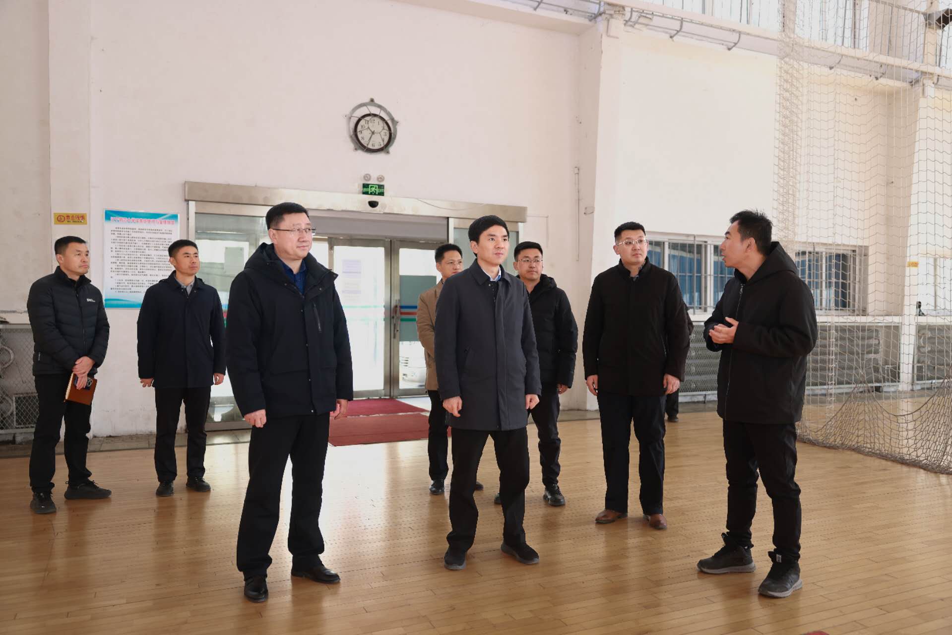 罗文波校长带队开展春节前校园安全检查