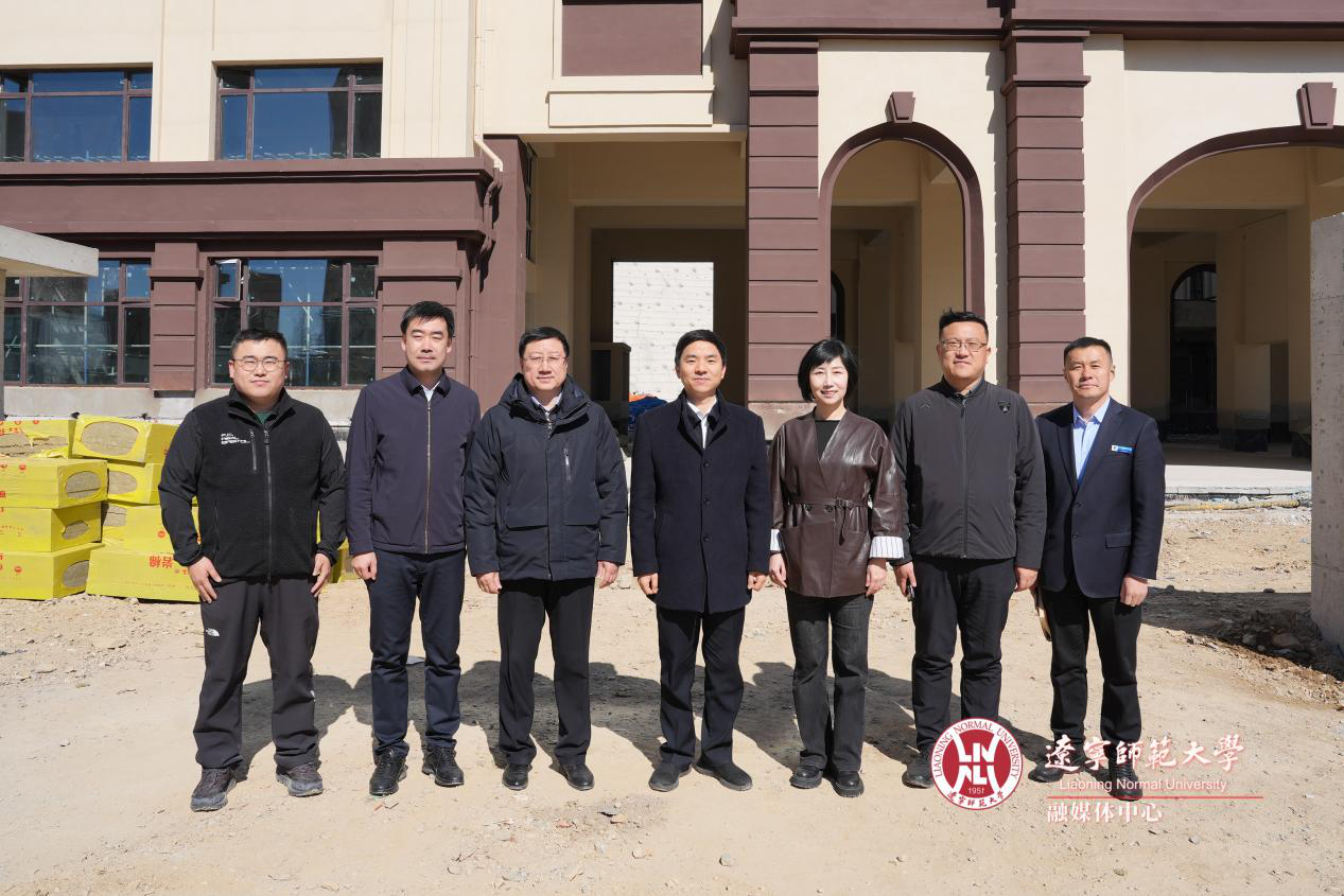 校长罗文波到附属中学及附属第二中学调研