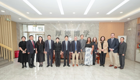 校长罗文波会见美国华盛本大学代表团