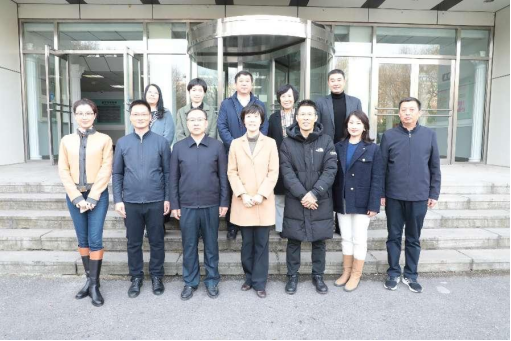 大连市政协党组成员、副主席王玲杰一行来我校走访调研