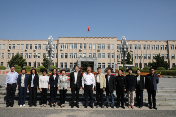 我校圆满完成国家语言文字推广基地中期迎检工作