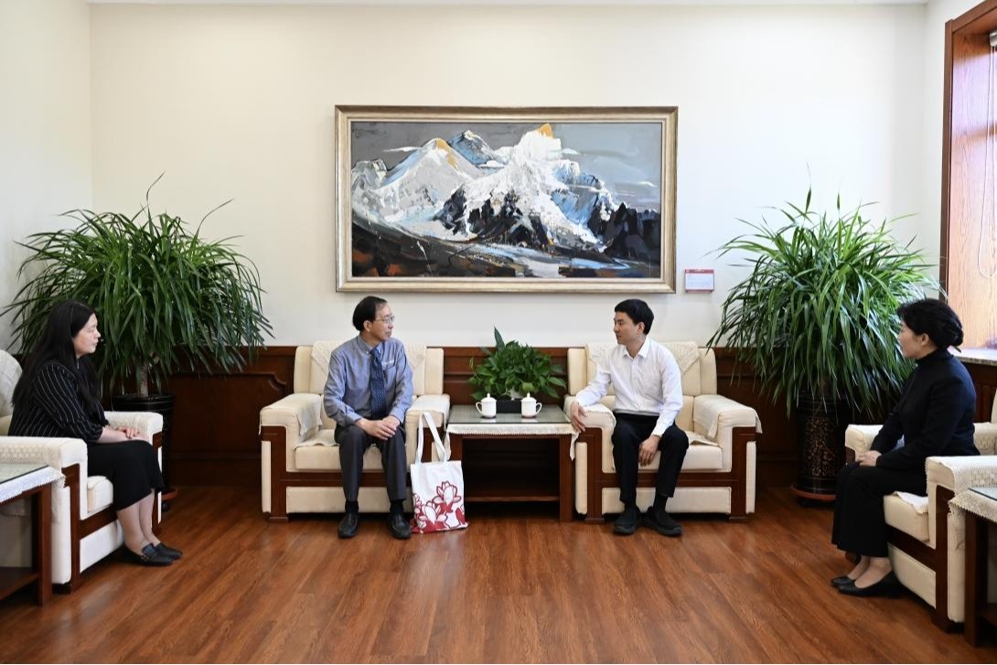 美国华盛本大学代表团访问我校