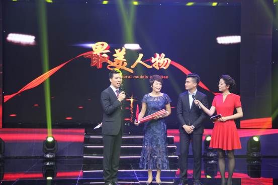 我校体育学院党总支副书记李艳获评大连市“最美高校辅导员”称号