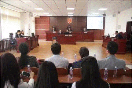 大连市劳动人事争议仲裁委员会“派出庭”合作签约暨“派出庭”监督员聘任仪式在我校举行