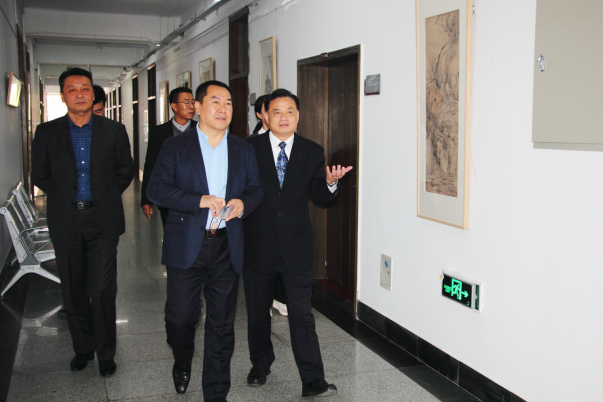 辽宁教育学院党委书记高向辉到访我校国际商学院
