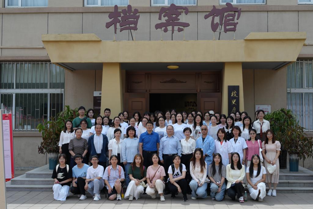 我校档案馆举办“6•9”国际档案日宣传活动