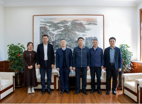 校领导会见大连市第二十三中学党委书记孟繁伟