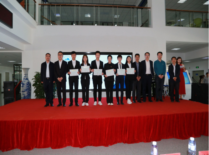 我校2019年“以文化人，建设书香校园，全民阅读”读书季系列活动圆满落幕