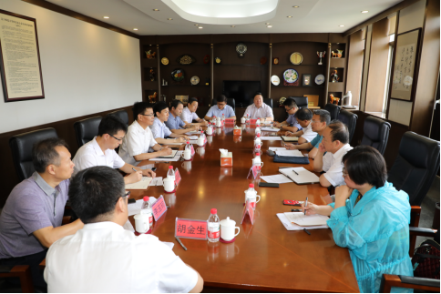 辽宁省社科联副主席金虎一行来我校调研